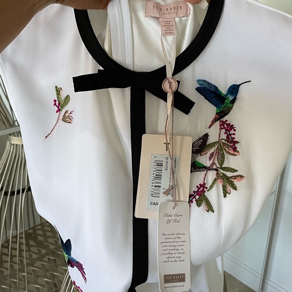 Exquisite Ted Baker dress, with detailed embroidery and high quality lining - Picture 4 of 5